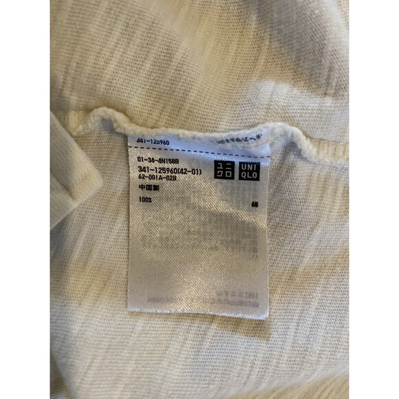 Uniqlo UT Mens Hokusai Blue Art Graphic T Shirt Size Small Crewneck White - Picture 10 of 10